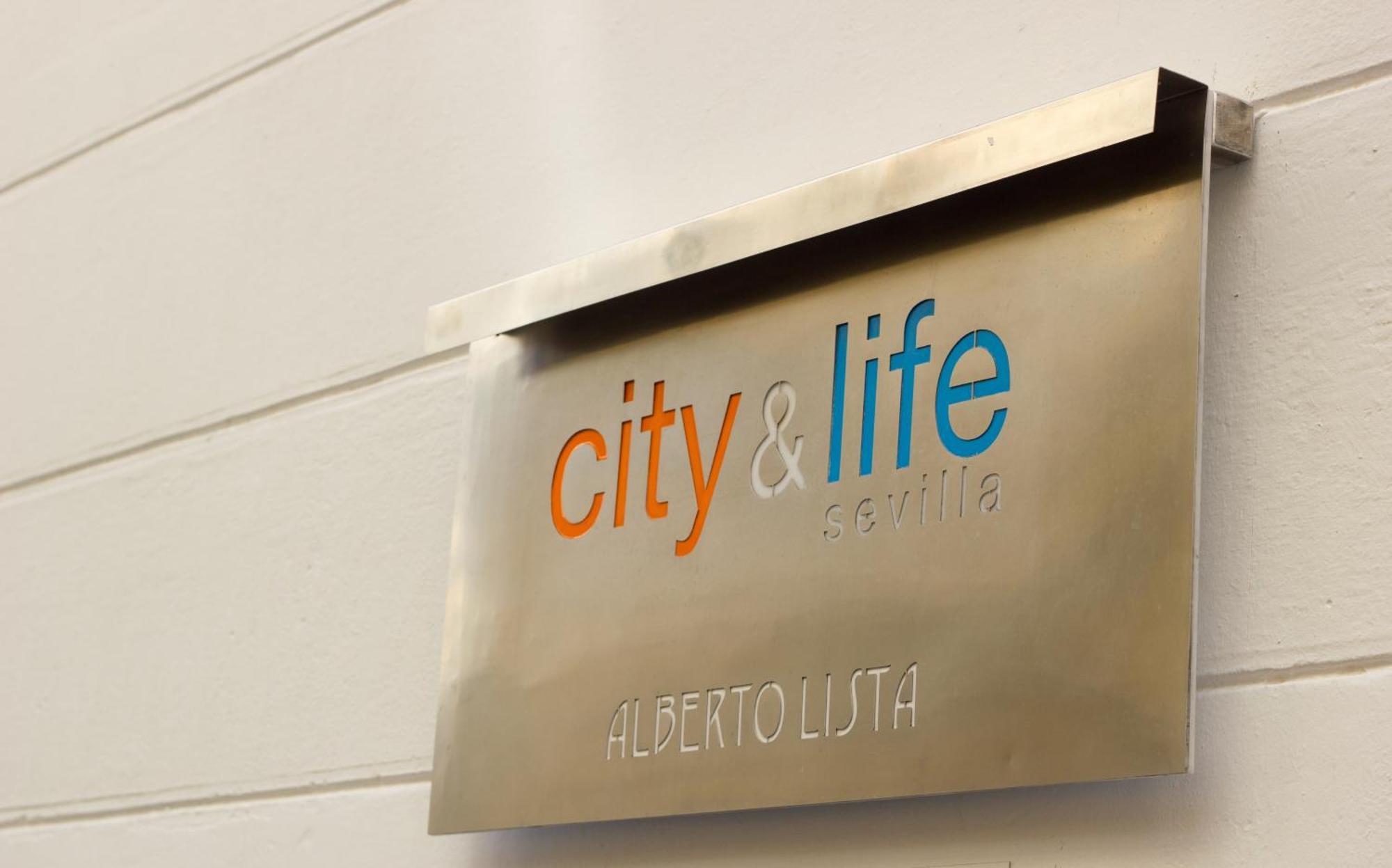 Life Apartments Alberto Lista Sevilla Exteriör bild