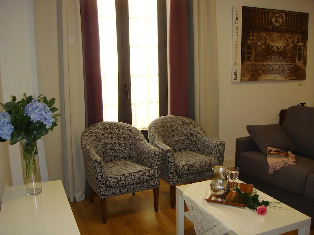 Life Apartments Alberto Lista Sevilla Exteriör bild