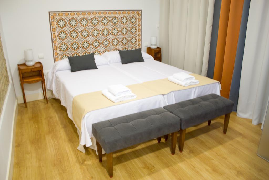 Life Apartments Alberto Lista Sevilla Exteriör bild