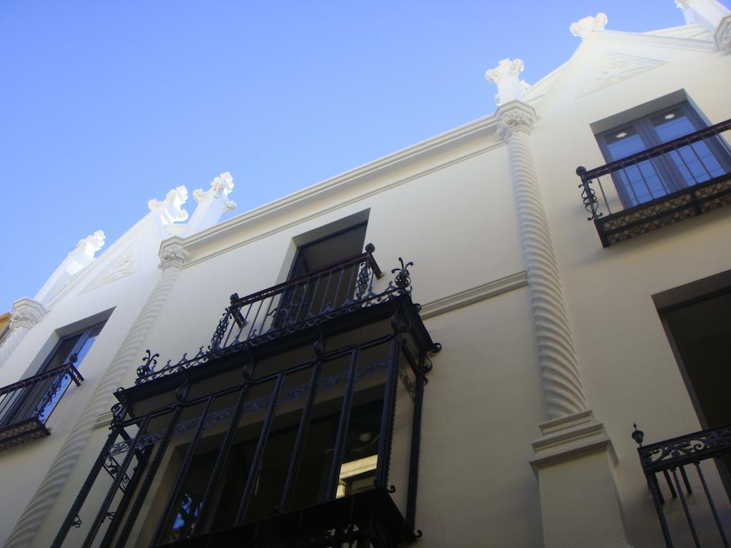 Life Apartments Alberto Lista Sevilla Exteriör bild